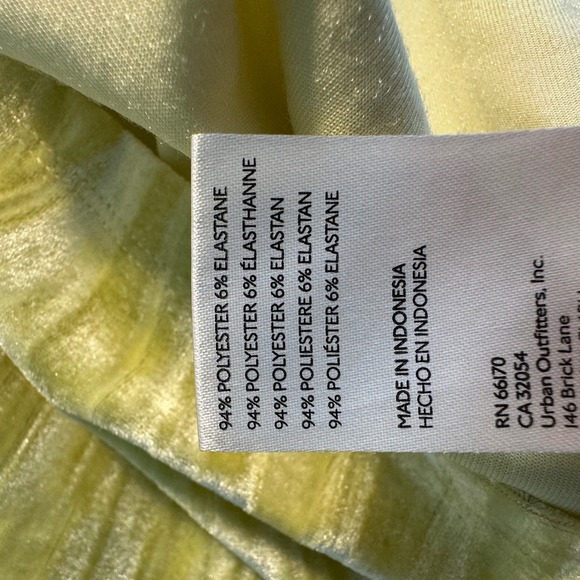 Pilcro Textured Velvet Mock Neck Short Sleeve Top Shirt Size L Citron Yellow - Picture 6 of 7